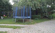 Garden with trampoline, Foto: Anja Warning, Lizenz: TMU GmbH
