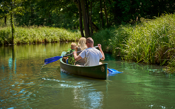 Kanufahren im Spreewald, Foto: Ron Petraß, Lizenz: Bootshaus am Leineweber