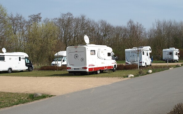 Wohnmobilstellplatz Buchwalde, Foto: Dana Hüttner, Lizenz: Zweckverband Lausitzer Seenland Brandenburg