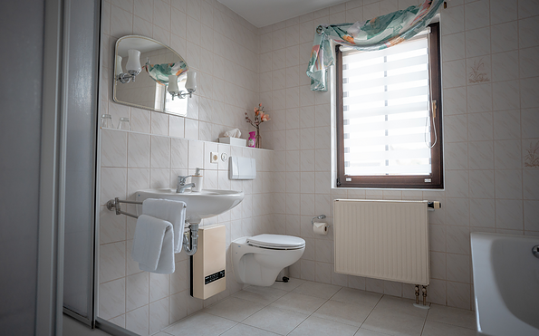 bathroom, Foto: Sebastian Knof, Lizenz: Pension Spreewaldperle
