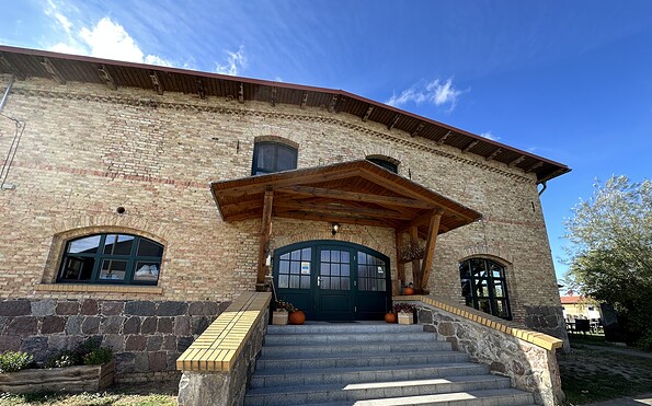 BÄUMI-Hof Seehausen Eingang Haupthaus, Foto: Anet Hoppe, Lizenz: TMU GmbH