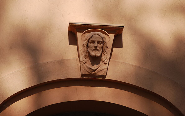 Kirche Ribbeck - Christuskopf als Schlussstein, Foto: Kirche Ribbeck, Lizenz: Kirche Ribbeck