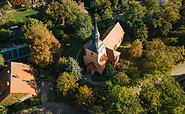 Luftaufnahme Kirche Ribbeck, Foto: Steven Ritzer, Lizenz: Tourismusverband Havelland e.V.