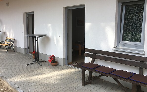 Shared terrace with seating, Foto: Anja Warning, Lizenz: TMU GmbH