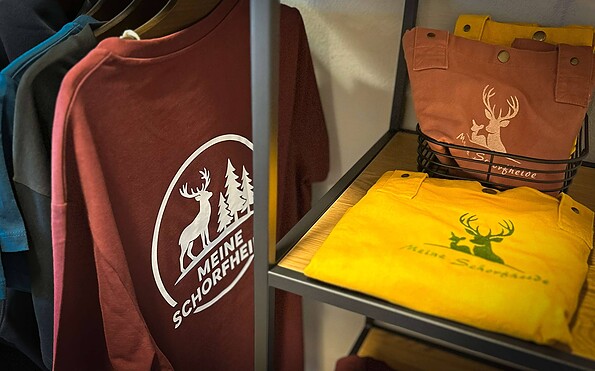 Shirts und mehr, Foto: Anke Bielig, Lizenz: Gemeinde Schorfheide