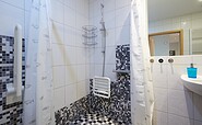 Wheelchair-accessible bathroom in apartment