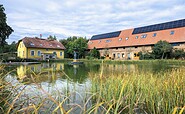 Manor house and old school building, Gut Gollin, Foto: Alexander Tempel, Lizenz: alexander-tempel.de