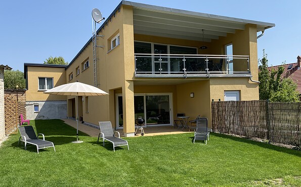 Gelbes Haus am See, Foto: Marion Weber, Lizenz: Marion Weber