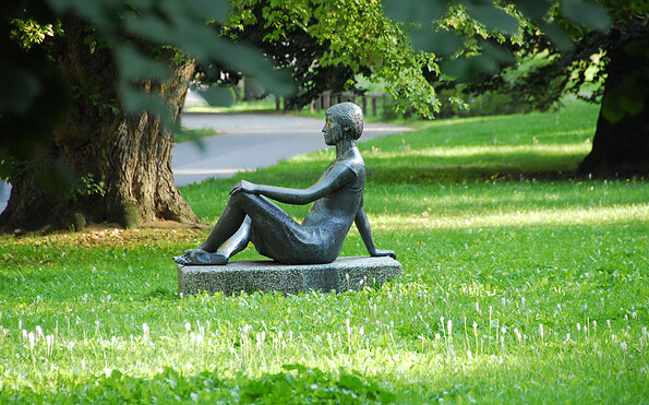 "Große Sitzende" at Lennépark in Frankfurt (Oder), Foto: Peter Gudlowski