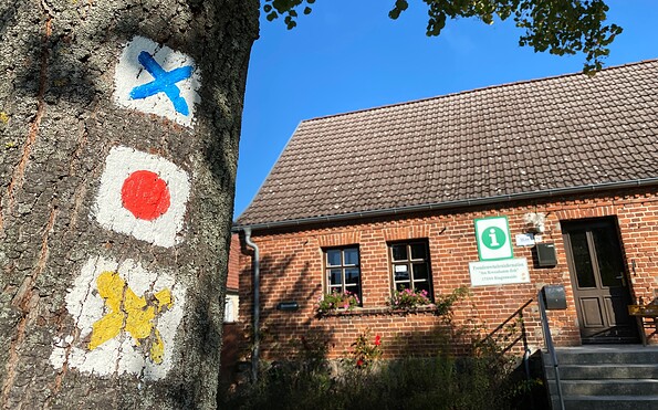 Wegemarkierung in Ringewalde, Foto: Alena Lampe, Lizenz: TMU GmbH