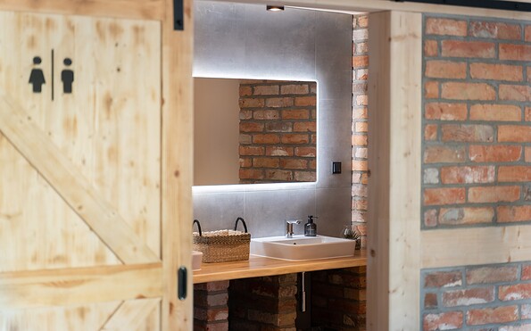 Toilettenbereich im Hofquartier Hoyerswerda, Foto: Nick Jantschke, Lizenz: Hofquartier Hoyerswerda