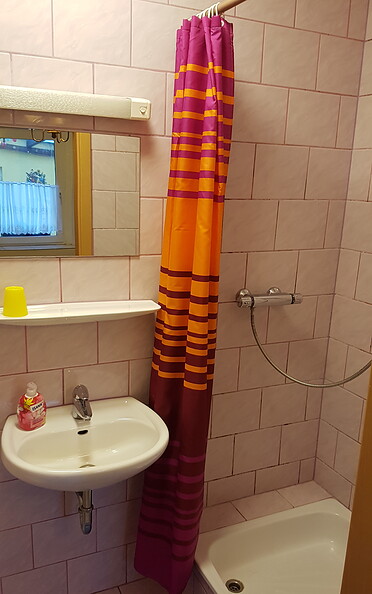 Badezimmer Pension Bertuch in der Lutherstraße, Foto: Amt Peitz/Picnjo, Lizenz: Amt Peitz/Picnjo