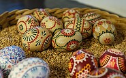 Bunte Eier in Wachsbossier- und Wachsbatiktechnik in der Ostereierwerkstatt, Foto: Torsten Kellermann, Lizenz: Christina Kasper