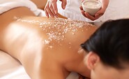 Body peeling, Foto: Bildnachweis:puhhha  Stock-Fotografie-ID:490216372