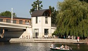 Brückencafé am Heineufer, Foto: Stadtmarketing- und Tourismusgesellschaft Brandenburg an der Havel, Lizenz: Stadtmarketing- und Tourismusgesellschaft Brandenburg an der Havel