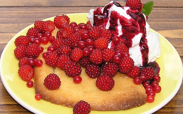 Selbstgemachte Kuchenkreation, Foto: U. Schünemann, , Lizenz: Handweavery Geltow