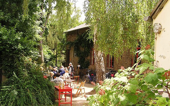 Café im Webhof, Foto: U. Schünemann, , Lizenz: Handweavery Geltow