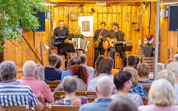 Fercher ObstkistenBühne, Foto: Martin Karnbach, Lizenz: Gemeinde Schwielowsee