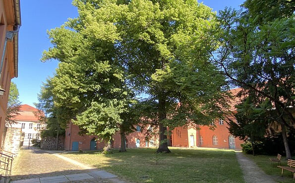 Kloster Innenhof, Foto: Elisabeth Kluge, Lizenz: Tourist-Information Zehdenick
