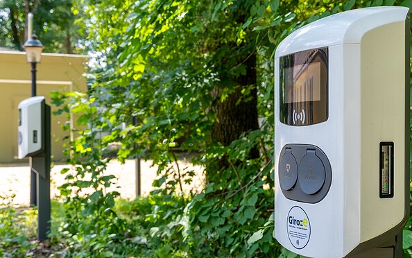 electric charging station, photo: Hotel Döllnsee-Schorfheide, Foto: Jones-Art, Lizenz: Hotel Döllnsee-Schorfheide