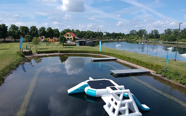 Wasserspielpolatz , Foto: P. Hansch, Lizenz: Wasserskilift in Großbeeren GmbH
