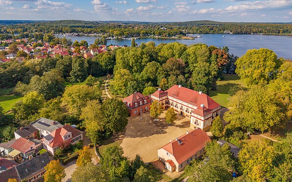 Luftaufnahme Schloss Caputh, Foto: Martin Karnbach, Lizenz: Gemeinde Schwielowsee