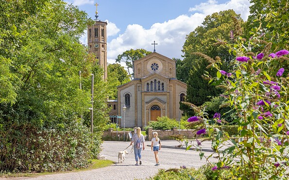 Kirche Caputh, Foto: Martin Karnbach, Lizenz: Gemeinde Schwielowsee