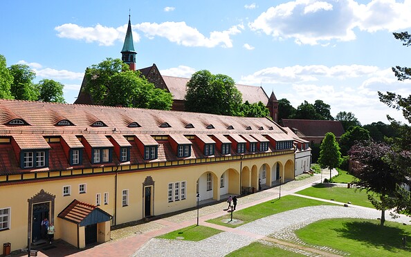 Klosterhotel Lehnin - Amtshof mit Elisabethhaus, Foto: Alexander Schulz