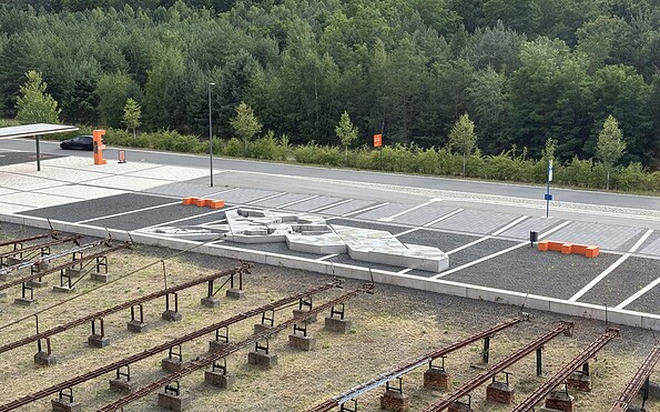 Modell des Lausitzer Seenlandes vor der Energiefabrik Knappenrode, Foto: Schulz, Lizenz: Energiefabrik Knappenrode