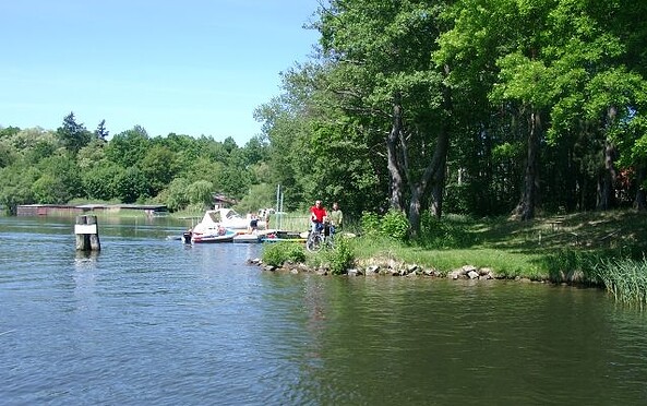 Am-Zechliner-See © radreisen-mecklenburg, Foto: R. Tetmeyer, Lizenz: R. Tetmeyer|radreisen-mecklenburg