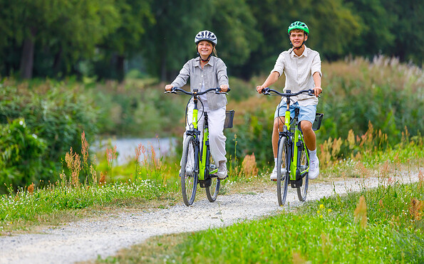 Radler an der Schwarzen Elster, Foto: LKEE_Andreas Franke, Lizenz: LKEE_Andreas Franke