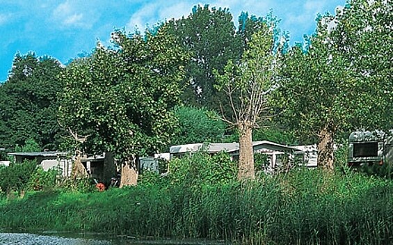 Campingplatz Zeestow-Havelkanal, Foto: Verband der Campingwirtschaft im Land Brandenburg e.V., Lizenz: Verband der Campingwirtschaft im Land Brandenburg e.V.