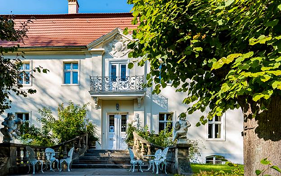 Schloss Blankensee, Front, Foto: Tagen + Feiern im Grünen GbR, Lizenz: Sven V. Malmstroem