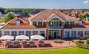 Golfpark Schloss Wilkendorf - Clubhouse with terrace