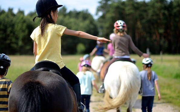 Ausritt 2, Foto: Hans Sachs, Lizenz: Reiter- &amp; Erlebnisbauernhof Groß Briesen