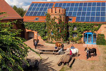 Reiterhof Groß Briesen im Sommer, Foto: Hans Sachs , Lizenz: Reiter- & Erlebnisbauernhof Groß Briesen