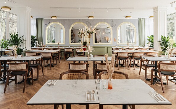 Eleganter Saal für große Gelegenheiten, Foto: Hieu Le, Lizenz: Yu-Mi GmbH - Tempelgarten Restaurant