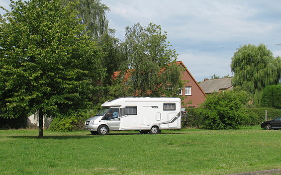 Parkplatz im Storchendorf, Foto: Archiv TVP, Lizenz: Tourismusverband Prignitz e.V.