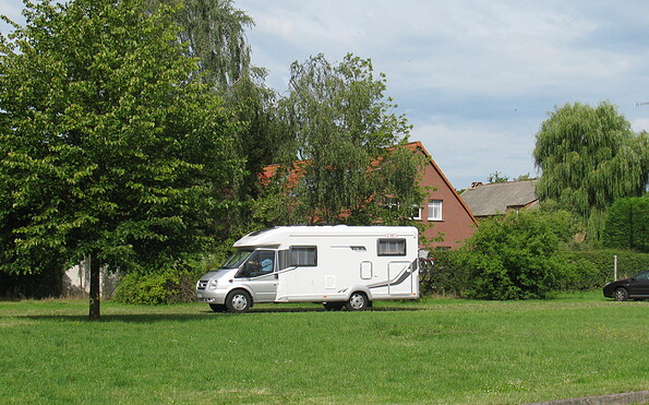 Parkplatz im Storchendorf, Foto: Archiv TVP, Lizenz: Tourismusverband Prignitz e.V.