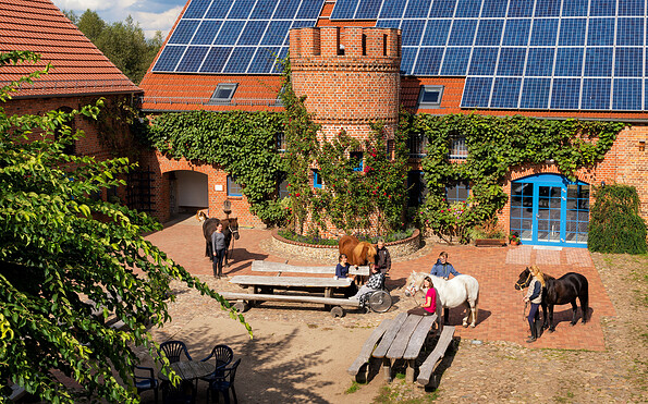 Der Hof , Foto: Hans Sachs, Lizenz: Reiter- &amp; Erlebnisbauernhof Groß Briesen GmbH