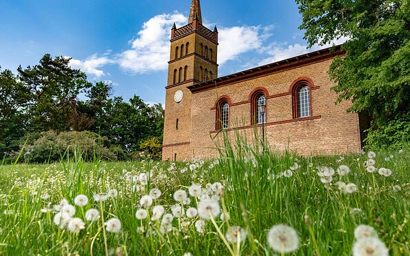 Schinkelkirche in Petzow, Foto: Steffen Lehmann, Lizenz: TMB Tourismus-Marketing Brandenburg