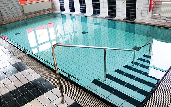 Bewegungsbad mit Lifter, Foto: ProCurand