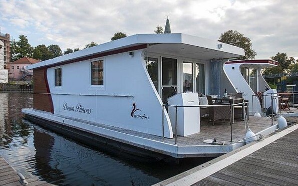 Waterhus Hausbootcharter