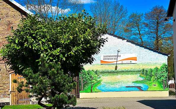 Eingangsbereich Jugendherberge Köthen, Foto: Sandra Fonarob, Lizenz: Tourismusverband Dahme-Seenland e.V.