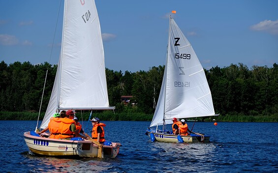 Spreewald-Segelschule am Köthener See, Foto:Spreewald-Segelschule, Nils Tiebel, Foto: Nils Tiebel, Lizenz: Spreewald-Segelschule