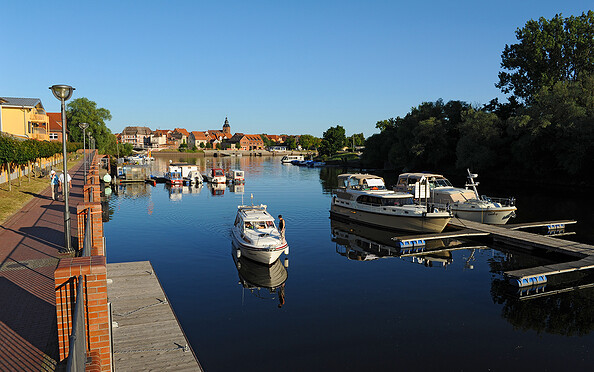 Yachthafen Havelberg - im Hintergrund die Altstadtinsel, Foto: Christin Drühl