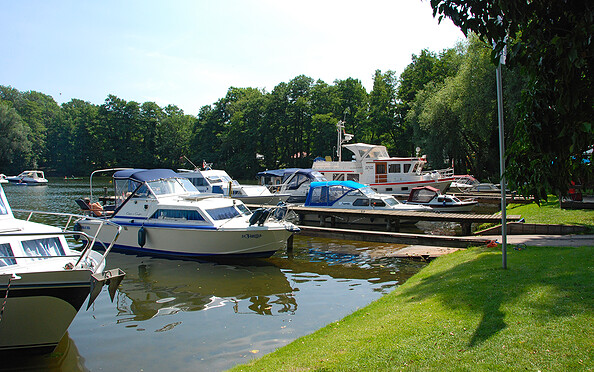 Yachthafen Porta Elisa - idyllische Lage in einer Bucht, Foto: Christin Drühl