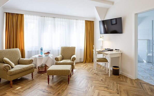 Zimmerbeispiel Suite, Foto: Jones Art, Lizenz: Hotel Döllnsee GmbH &amp; Co. KG