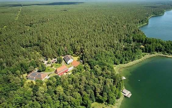 Luftaufnahme Hotel Döllnsee-Schorfheide, Foto: Jones Art, Lizenz: Hotel Döllnsee GmbH & Co. KG