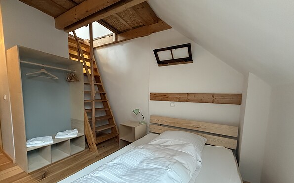 Zimmer mit Hochbettebene, Foto: Alena Lampe, Lizenz: TMU GmbH